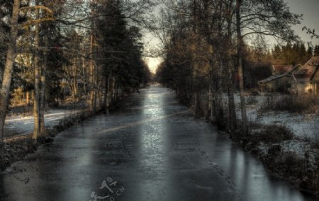 冬天冻结河面图片