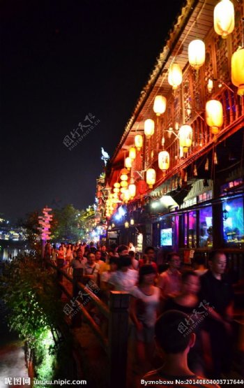 凤凰古城酒吧街图片