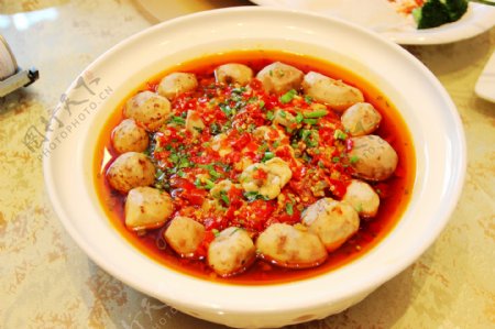 浙江菜剁椒牛蛙芋头图片
