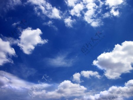 夏日云朵图片