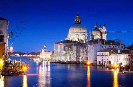 威尼斯水城夜景图片