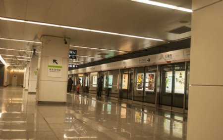 地铁站图片