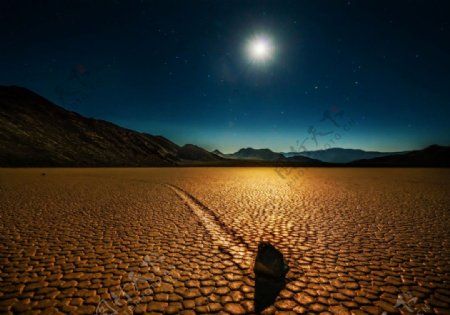 沙漠之夜图片