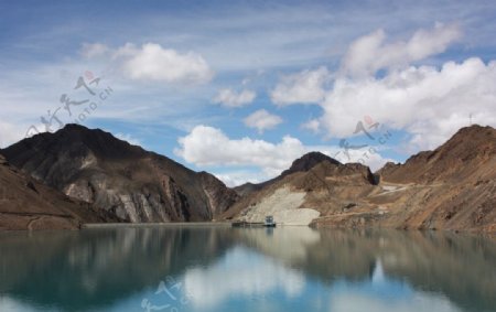 西藏湖泊图片