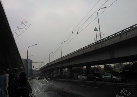 烟雨北京交通线图片