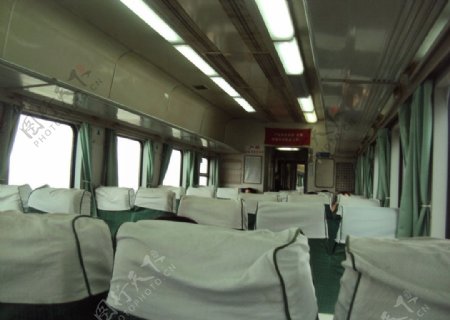 火车车厢内图片