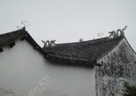 古镇的屋顶图片