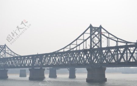 鸭绿江桥图片