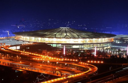 上海南站夜景图片