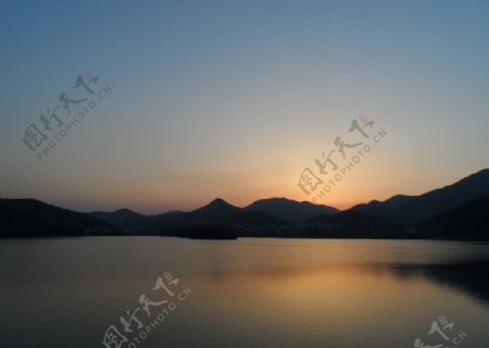 九龙湖的日落图片