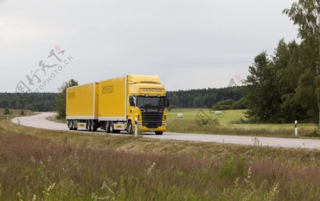 黄色卡车ScaniaR73004图片
