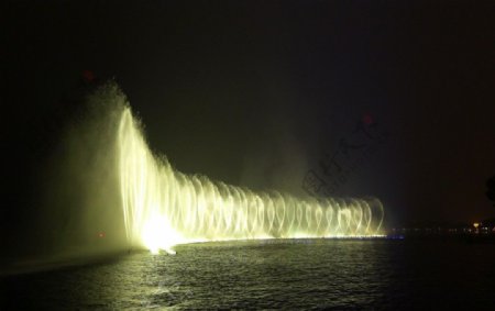 音乐喷泉杭州西湖图片