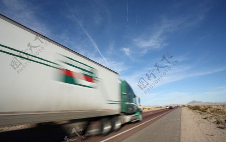 运输大卡车图片