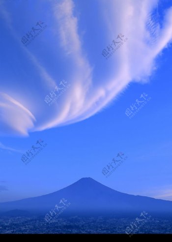 高山流云图片