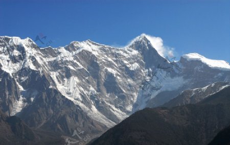 西藏南迦巴瓦峰雪山图片