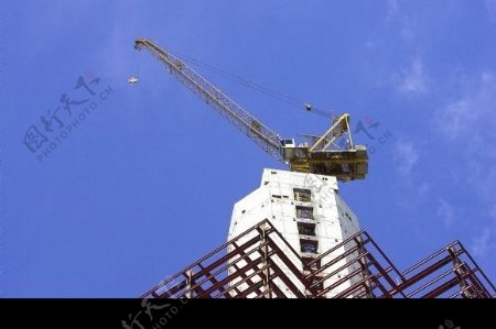 建筑工地吊机图片