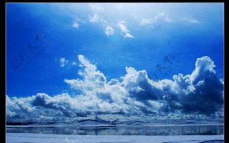 冰海蓝天图片