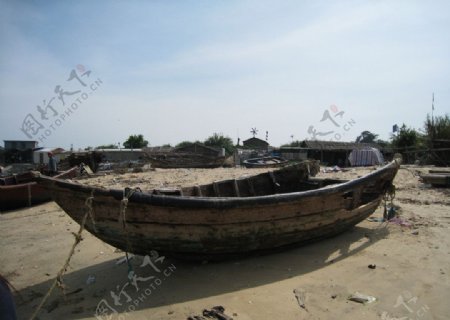 旧渔船图片