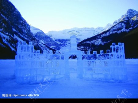 Banff雪山山脉冰雕图片