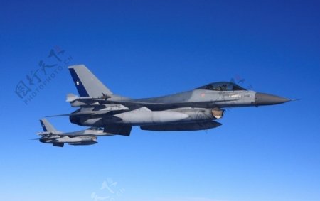 F16战隼战斗机图片