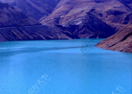 西藏河流图片