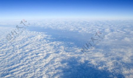 天上云端图片