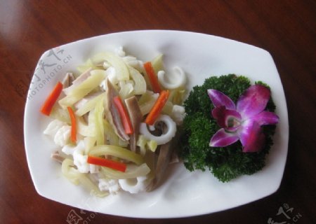 鱿鱼酸菜图片