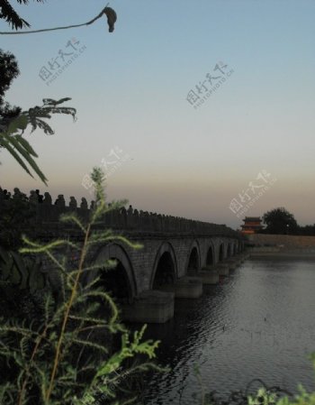 夜色中的卢沟桥图片