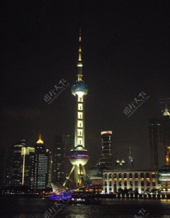 上海外滩明珠塔图片