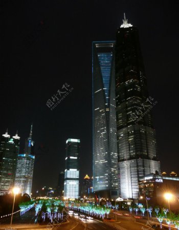 上海浦东陆家嘴世纪大道夜景图片