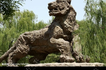 巨型石狮图片