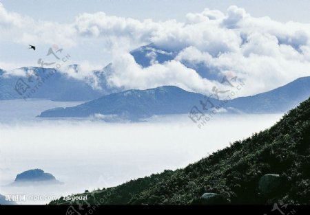 山中云雾图片