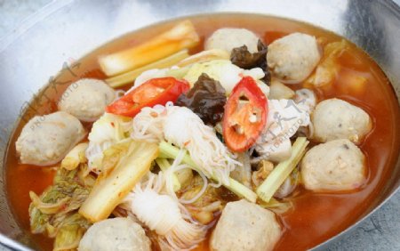 韩国泡菜煮菜鹅丸图片