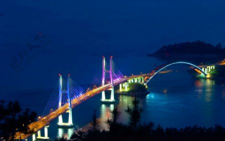 灯光大桥图片