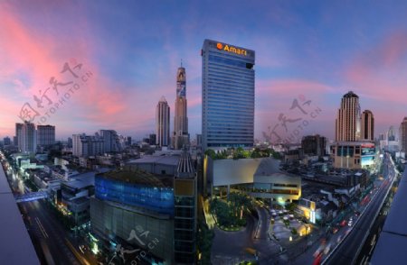 曼谷黄昏街景图片