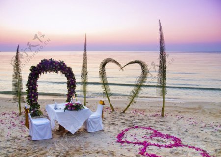 沙滩婚礼图片