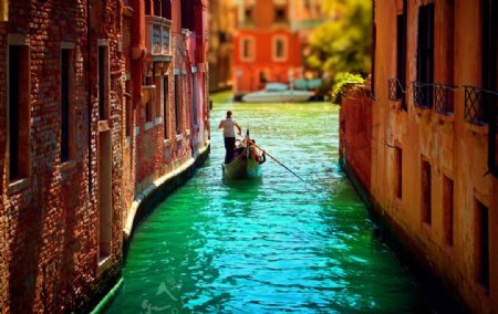 威尼斯河道景观图片