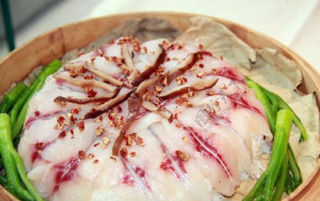 冬菇枣茸鱼片蒸饭图片