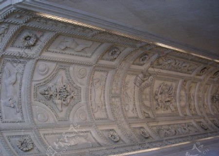 卢浮宫穹顶图片