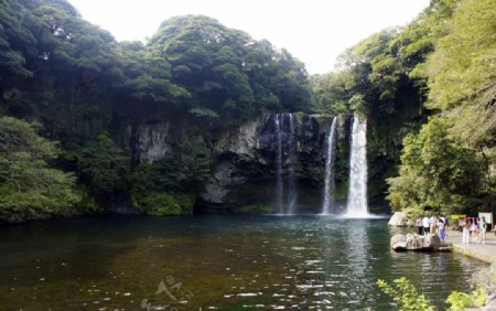 济州岛天地渊瀑布图片