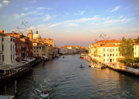 夕阳下的威尼斯图片