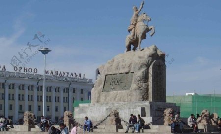 乌兰巴托苏赫巴托纪念碑雕塑图片