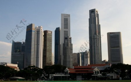 新加坡鳞次栉比的高楼图片