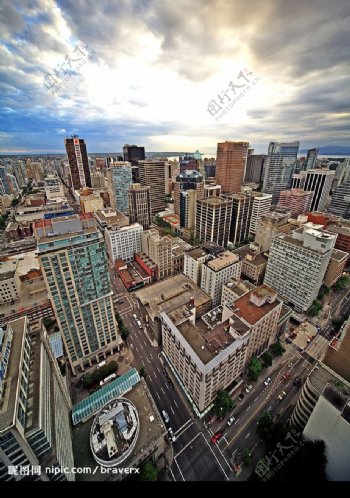 俯瞰城市中心图片