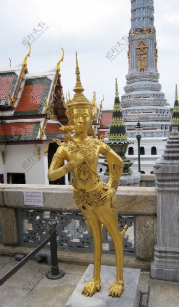 泰国皇宫玉佛寺内人物雕塑图片