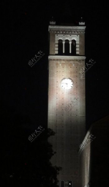 南加州大学的钟楼图片