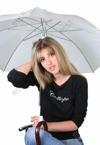 雨伞美女图片
