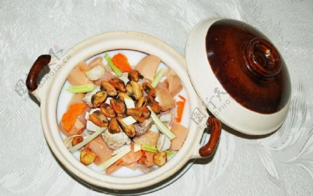 浓汤淡菜猪踭图片