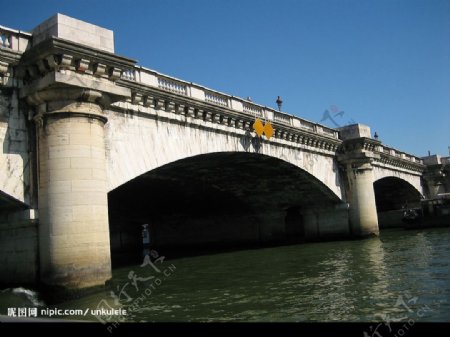 塞纳河上的桥图片