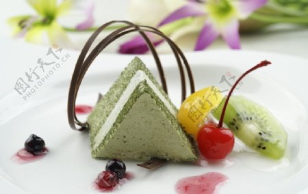 日式绿茶蛋糕图片
